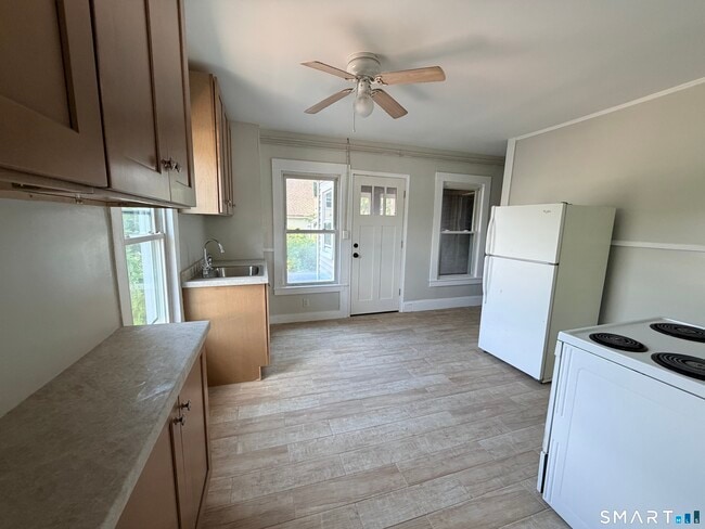 Photo - 188 Maple St