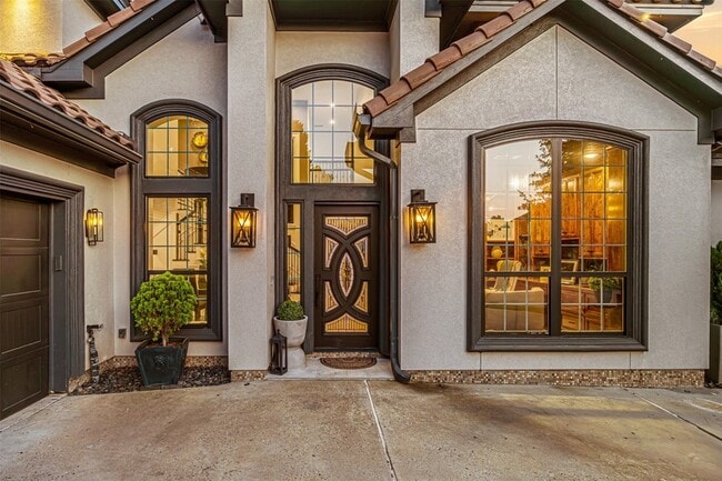 Photo - 12345 White Oak Point