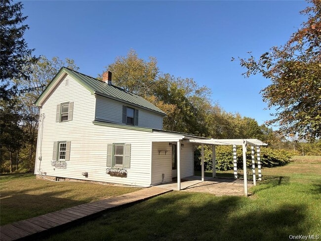 Photo - 265 Maybrook Rd