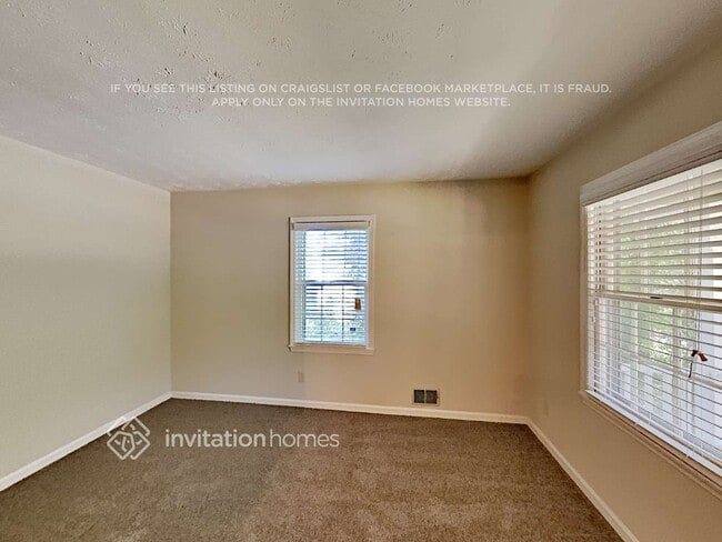 Photo - 3158 Larkspur Cir SW