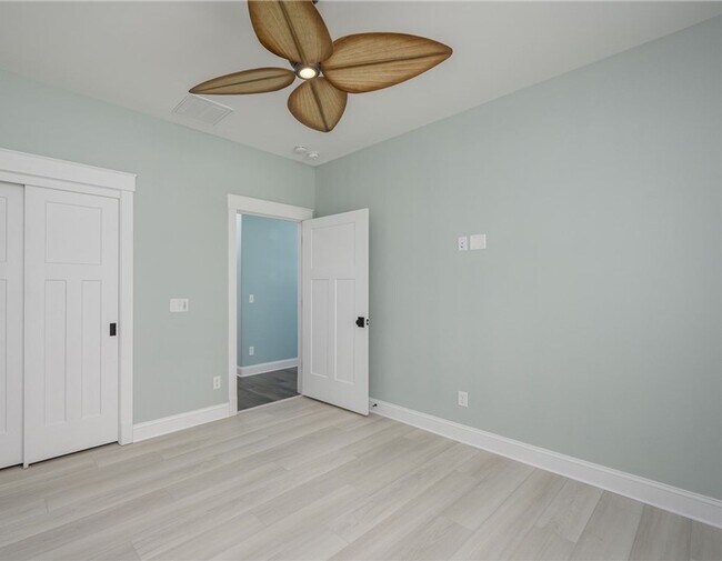 Photo - HILTON HEAD LAKES