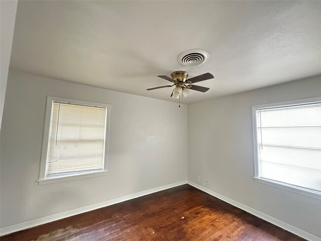 Photo - 6419 Thrush Dr