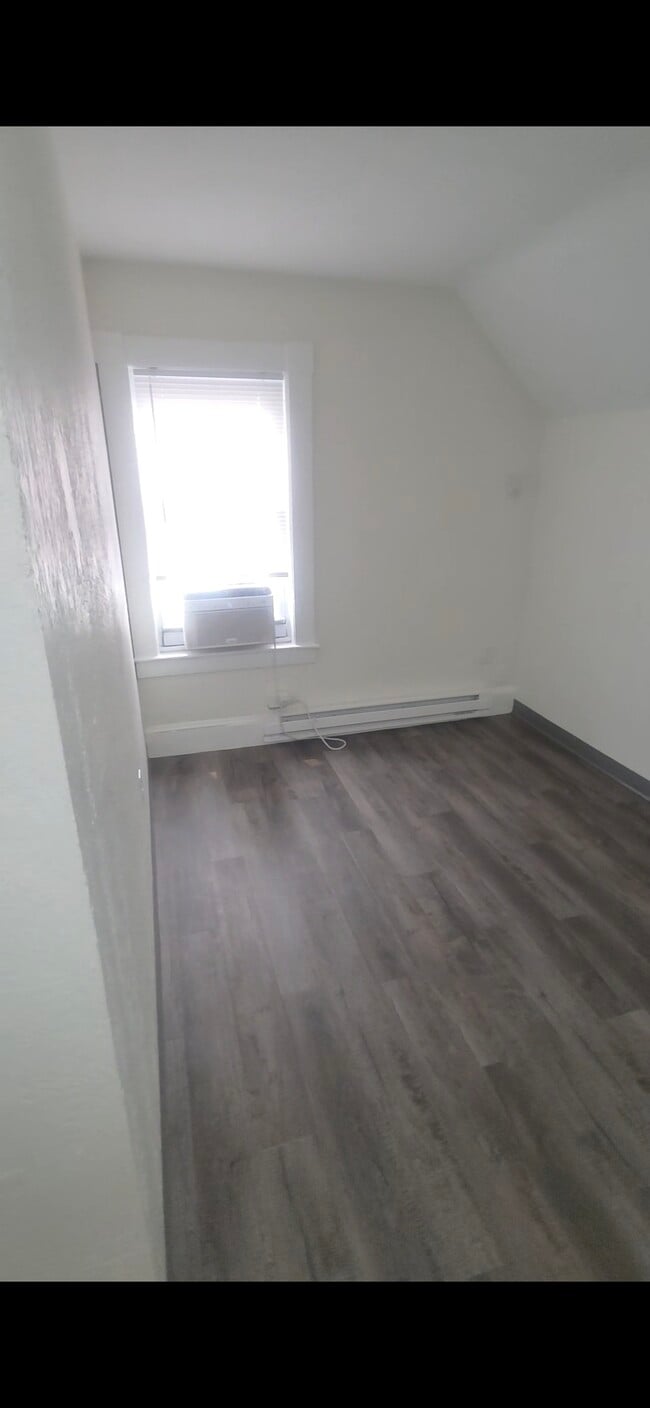 Photo - 28 Sarah Ave Unit 3rd floor