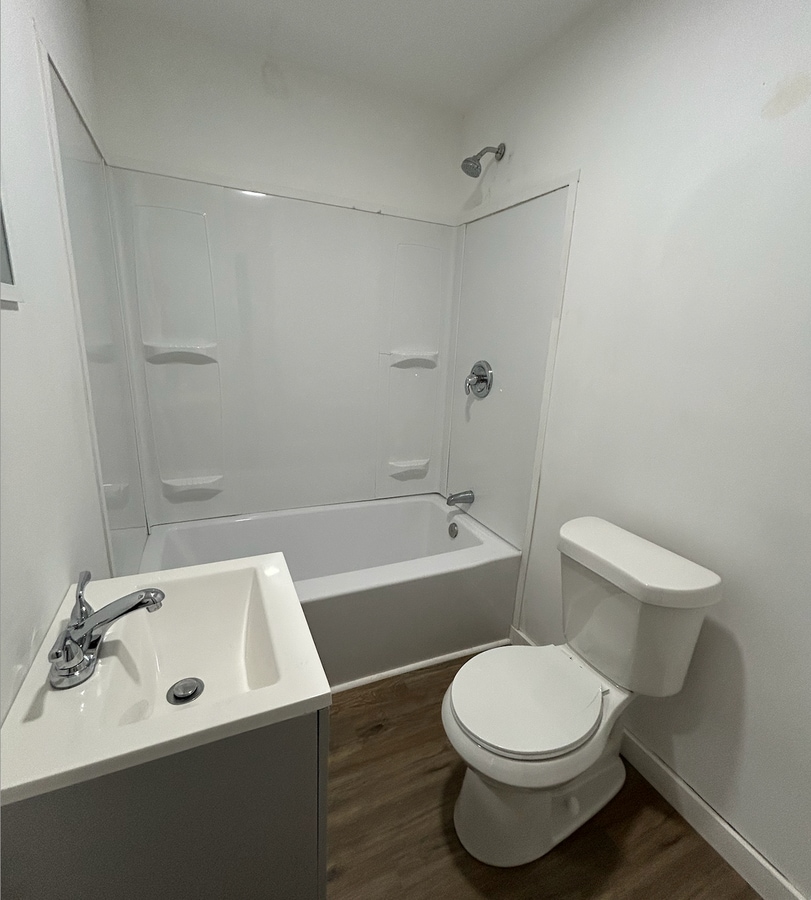 Photo - 500 22nd St E