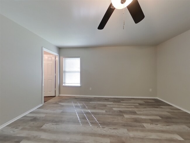 Photo - 254 Cumberland Forest Dr