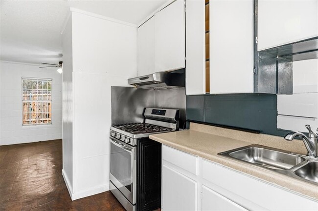 Photo - 1311 E M. Franklin Ave