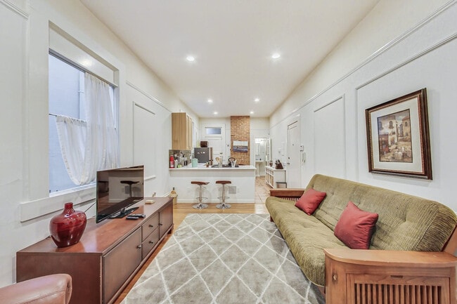 Photo - 2474 Washington St Unidad ID1259136P