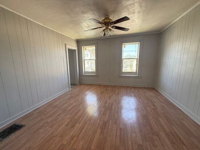 1121 St Vincent St Unit 2