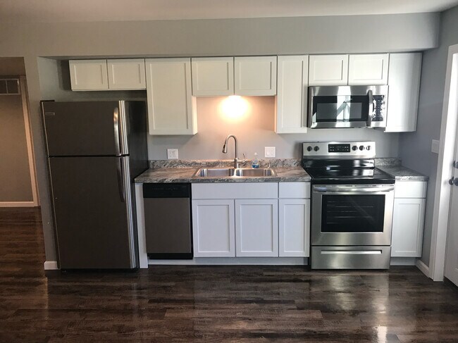 Kitchen - 207 John St Unidad Apt. C