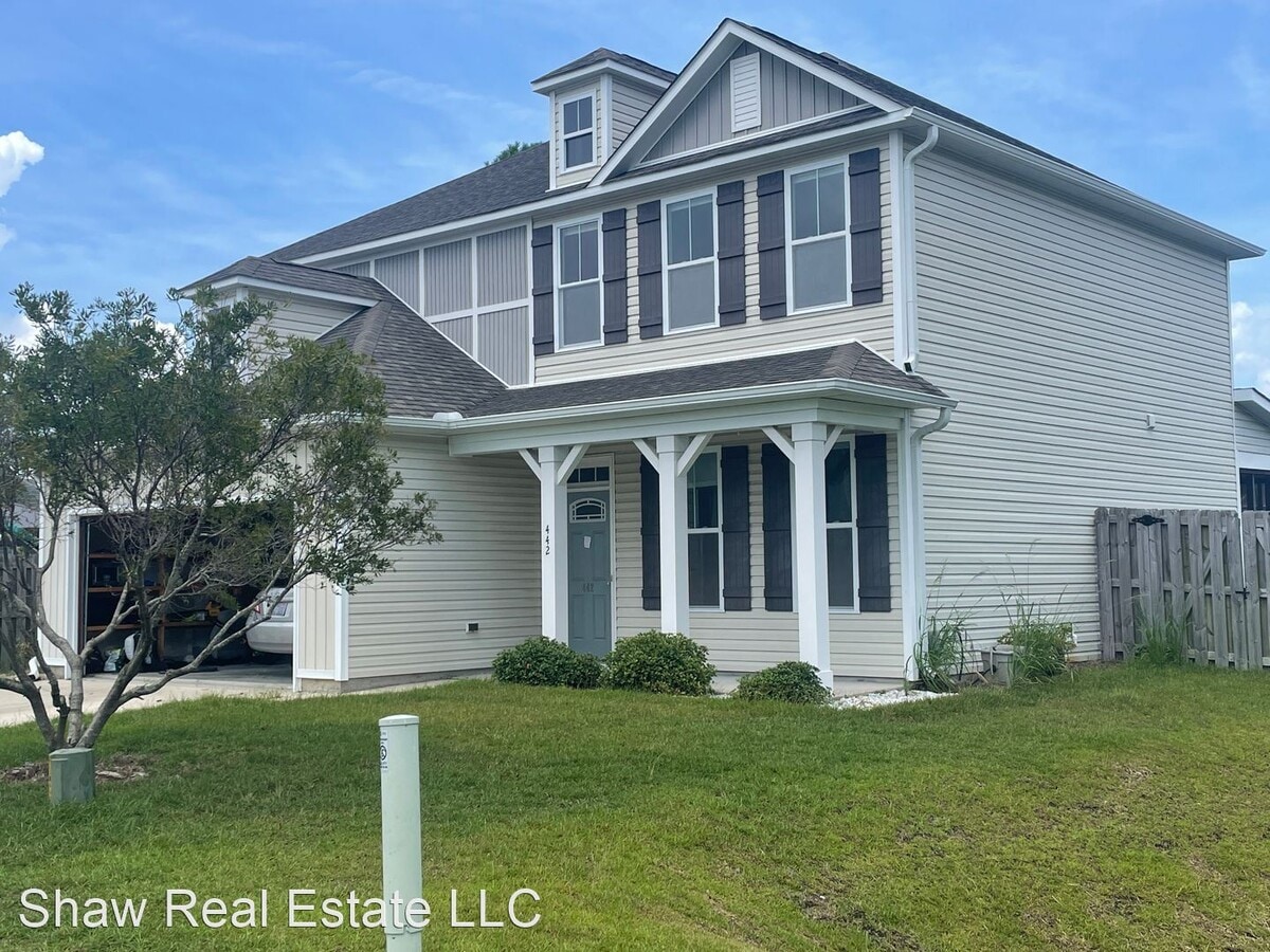 3 br, 2.5 bath House - 442 Riviera Drive - 3 br, 2.5 bath House - 442 Riviera Drive