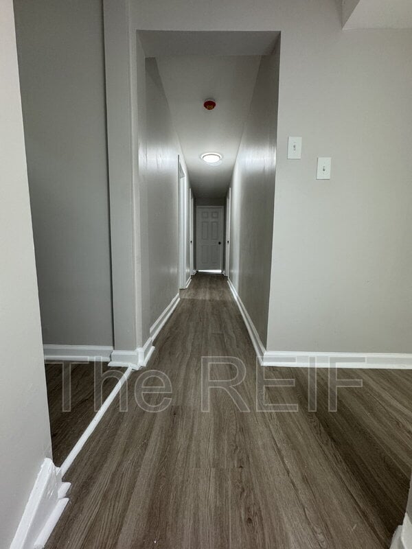 Photo - 2423 Walnut St