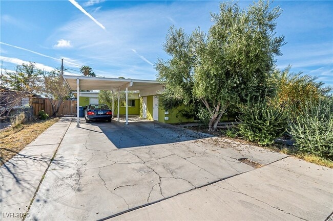 Photo - 1306 E Phillips Ave