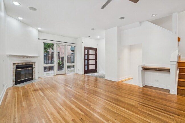 Photo - 2910 N Commonwealth Ave
