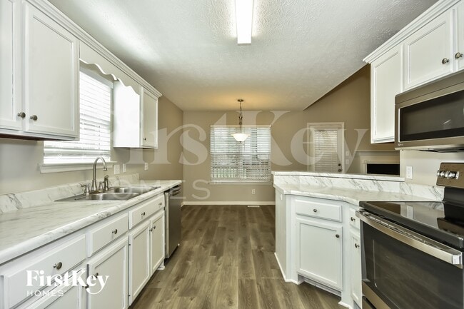 Photo - 610 Woodland Hills Dr