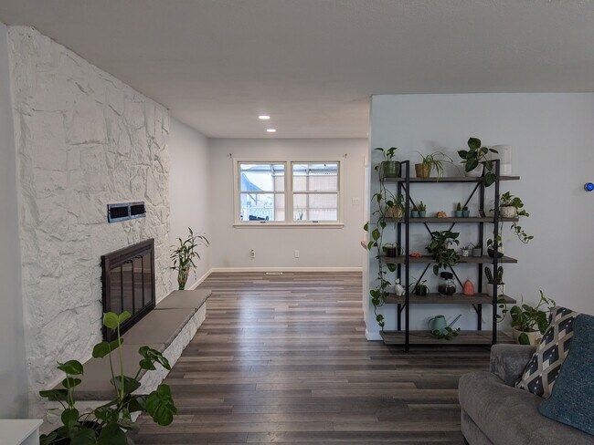 Photo - 2560 SW Belle Ave