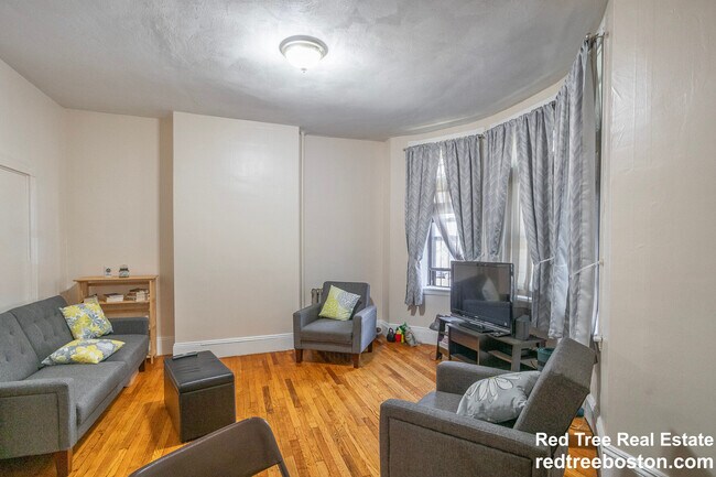 872 Huntington Ave Unit 1