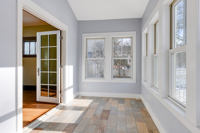 Photo - 1395 Englewood Ave