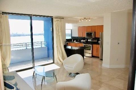 Photo - 1330 West Ave Unidad 1104
