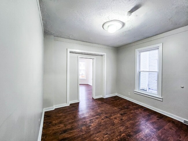 Photo - 2 Bedroom Apartment Near Science Hill Unit 1L