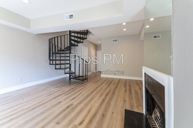 Photo - 14140 Haymeadow Dr Unit 111