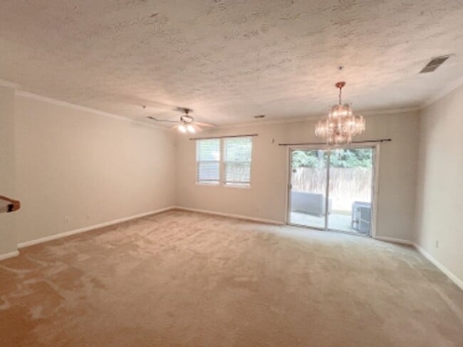 Photo - 158 Ellis Drive