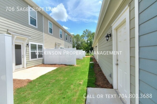Photo - 706 Sagecroft Ln