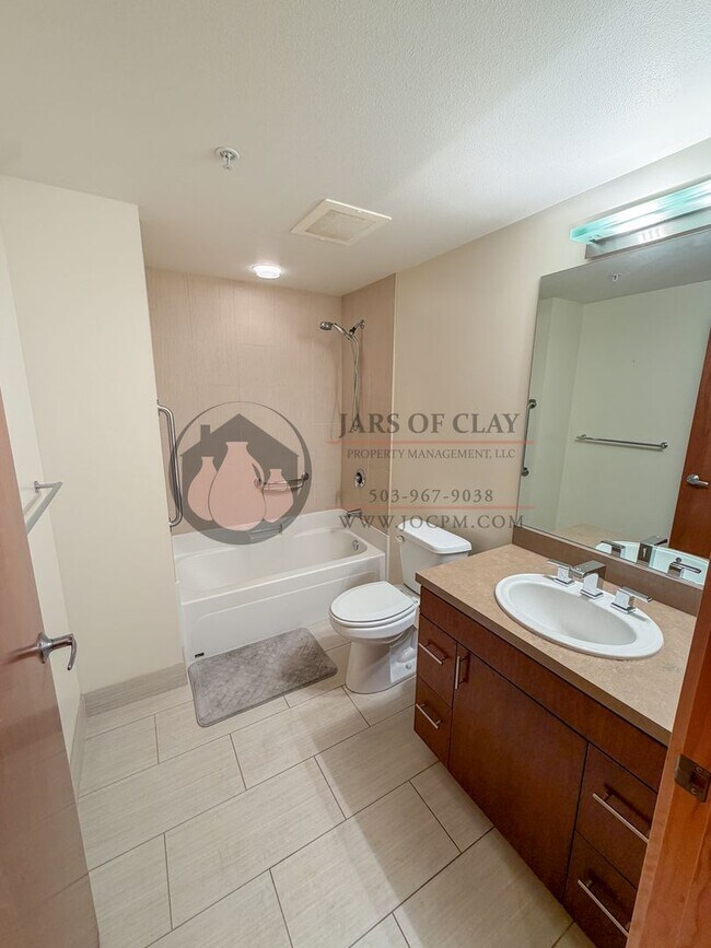 Photo - Downtown Salem Condo | Air Conditioning | Off-Street Parking Unit 403