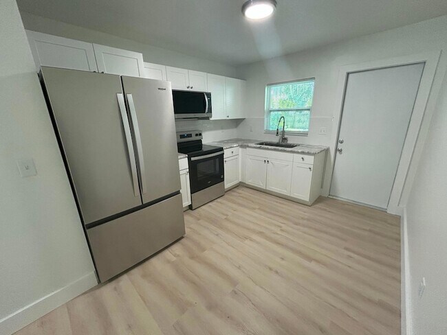 Photo - 2147 Sibley Ave