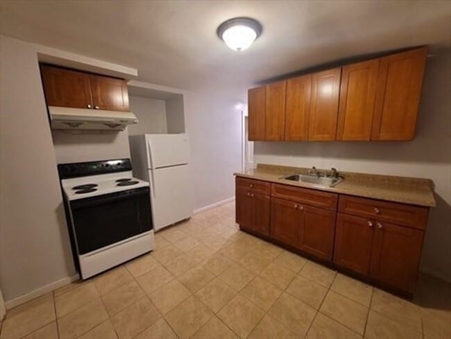 Building Photo - 167 Safford St Unit 2 Rental