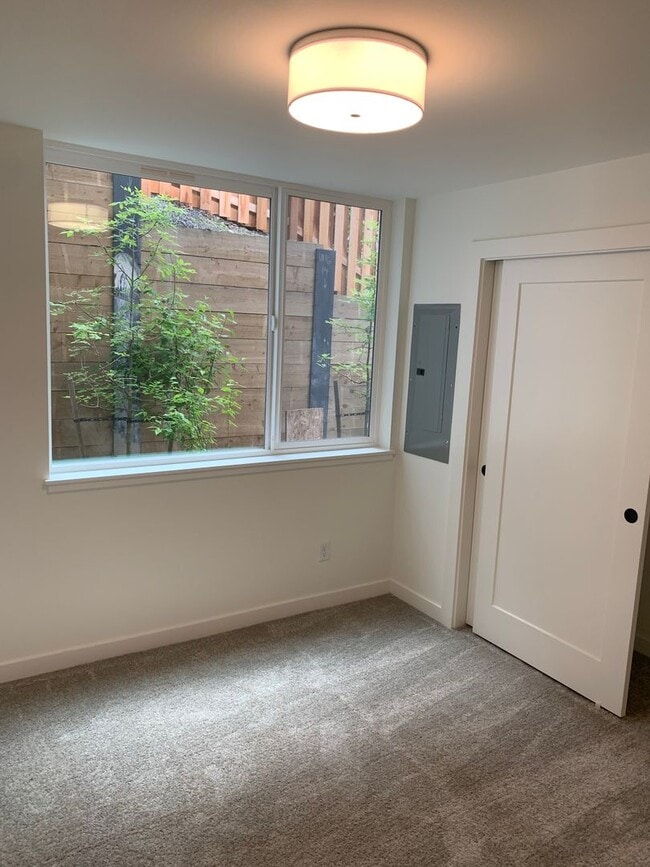 Photo - Luxury 2 beds/2 baths townhome in Wedgwood!