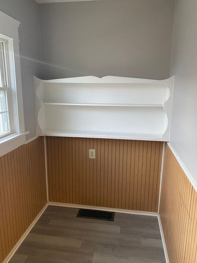 Photo - 176 7th St NW