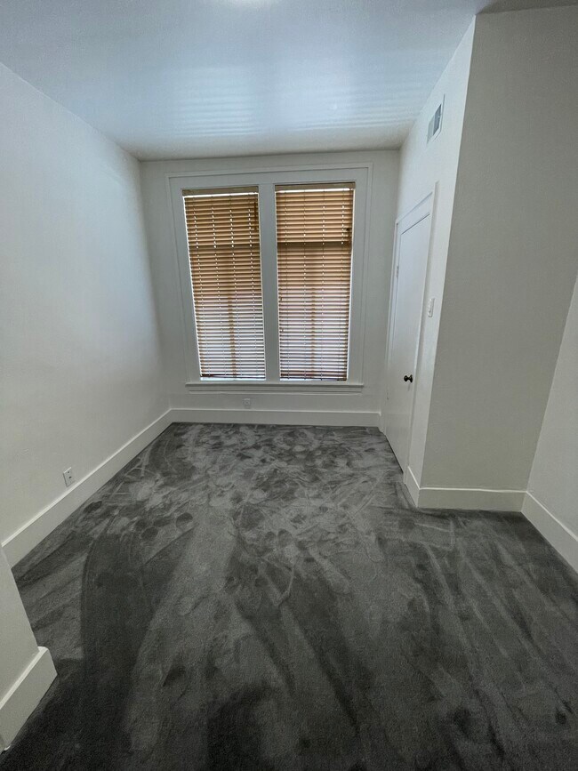 Photo - 637 Linden St Unit .