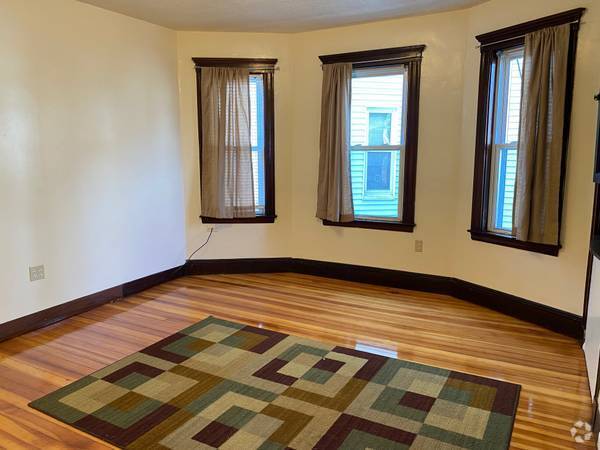 Building Photo - 3985 Washington St Rental