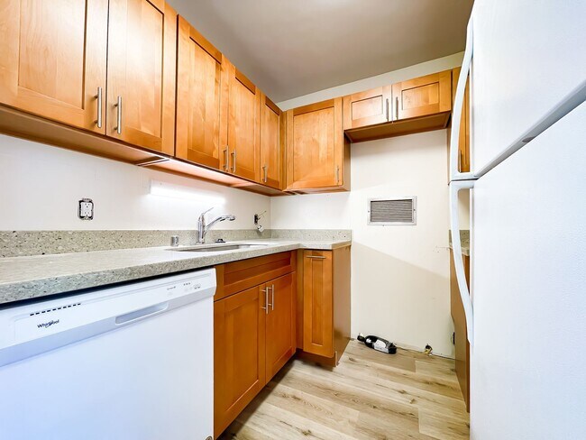 Photo - 1600 Wilikina Dr Unit B407