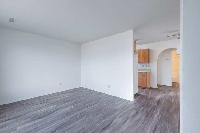 Photo - 3123 N Truwood Dr