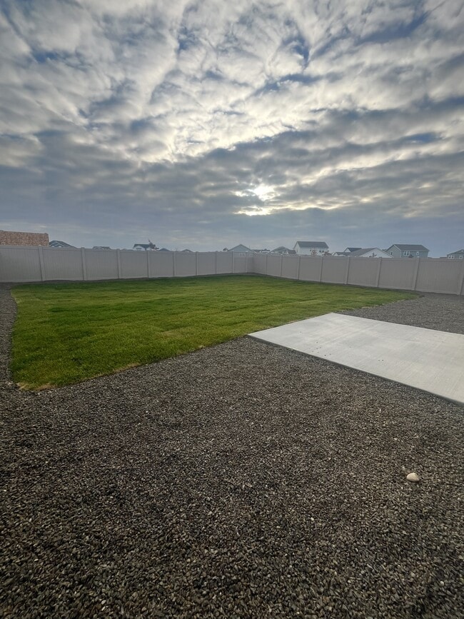 Photo - 8577 Wishmore St