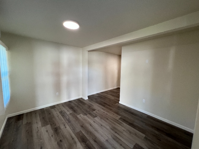 Photo - 942 N Van Ness Ave