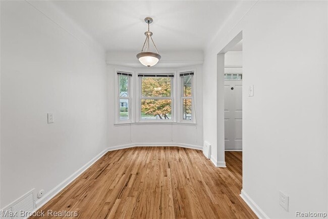 Photo - 816 E 3rd St