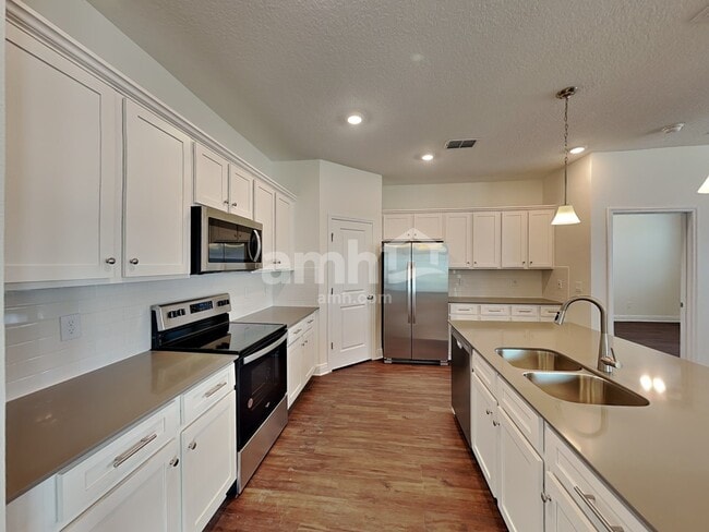 Photo - 935 Heavenly Dr