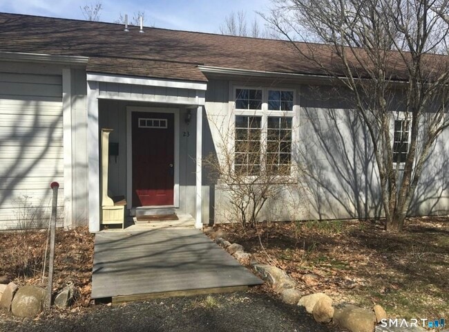 Building Photo - 70 Hubbard Rd Unit 23