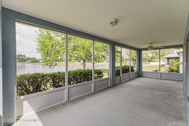 Photo - 1733 La Maderia Dr