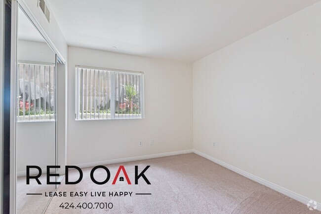 Building Photo - 326 1/2 Normandie Ave-309 Unit 309 Rental