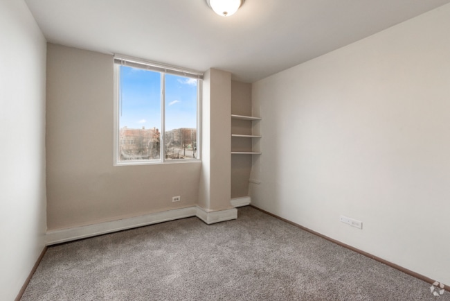 Building Photo - 3575 N Oakland Ave Rental