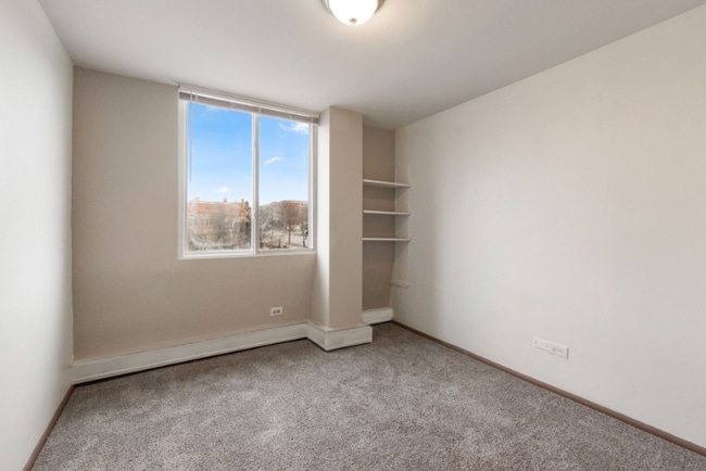 Building Photo - 3575 N Oakland Ave Rental