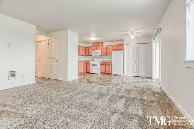 Photo - Seasons on the Park