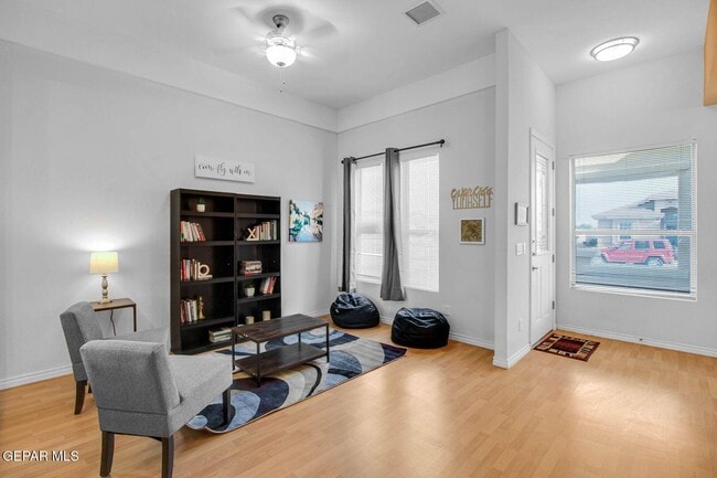 Photo - 5533 Ignacio Frias Dr