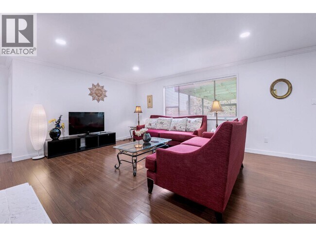 1xxx Charland Ave