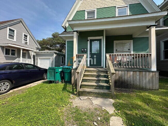 Building Photo - 108 Osborn St Unit B Rental
