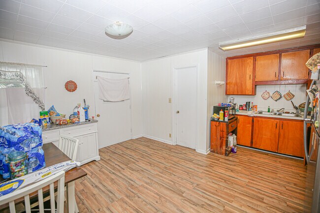 Photo - 1315 S Center St