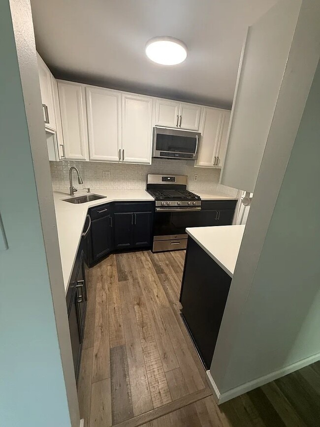 Photo - 215 Hickory Ct Unidad Hickory ct